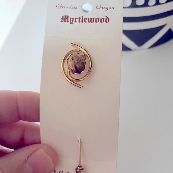 Brand New Oregon Myrtlewood Pin measures 2.25” - Picture 2 of 5
